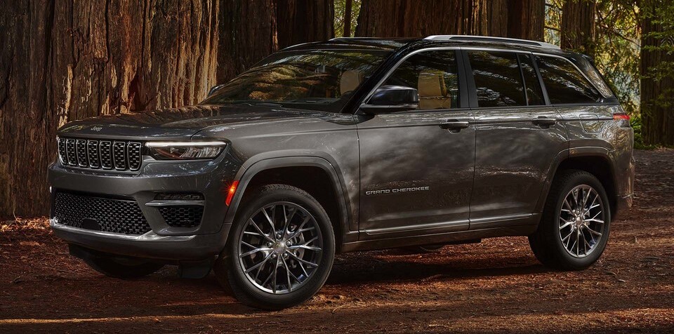 2023 Jeep Grand Cherokee - Available at Gauthier Chrysler in Winnipeg 