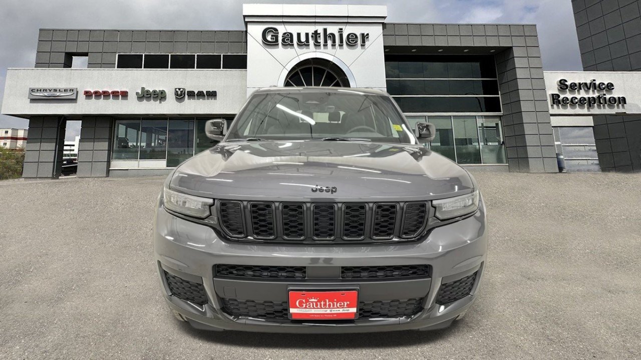 Used 2025 Jeep Grand Cherokee L Altitude