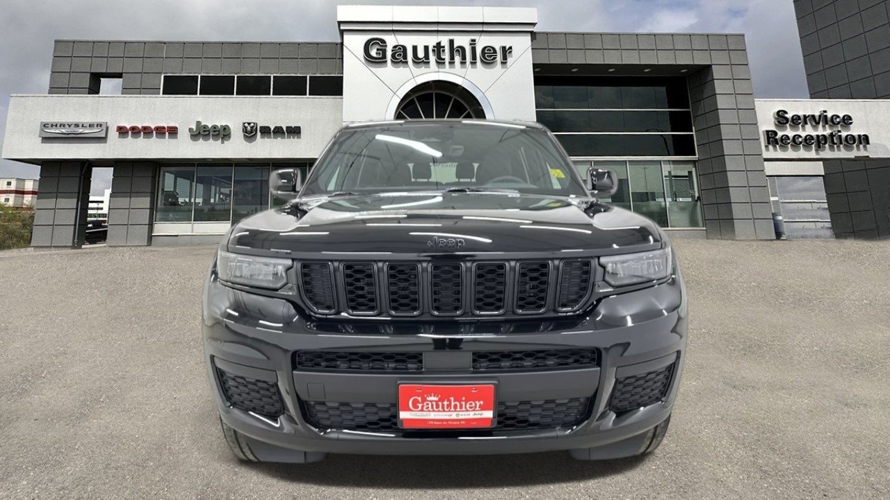 Used 2025 Jeep Grand Cherokee L Altitude