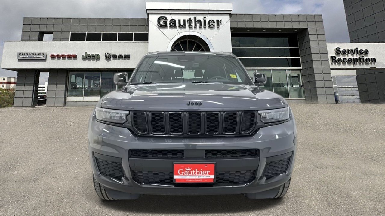 Used 2025 Jeep Grand Cherokee L Altitude