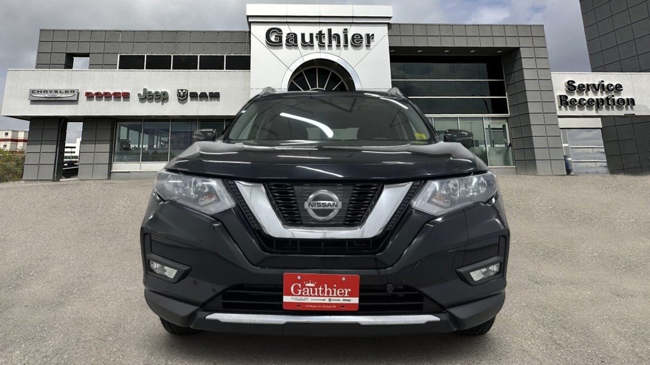 Used 2017 Nissan Rogue SV